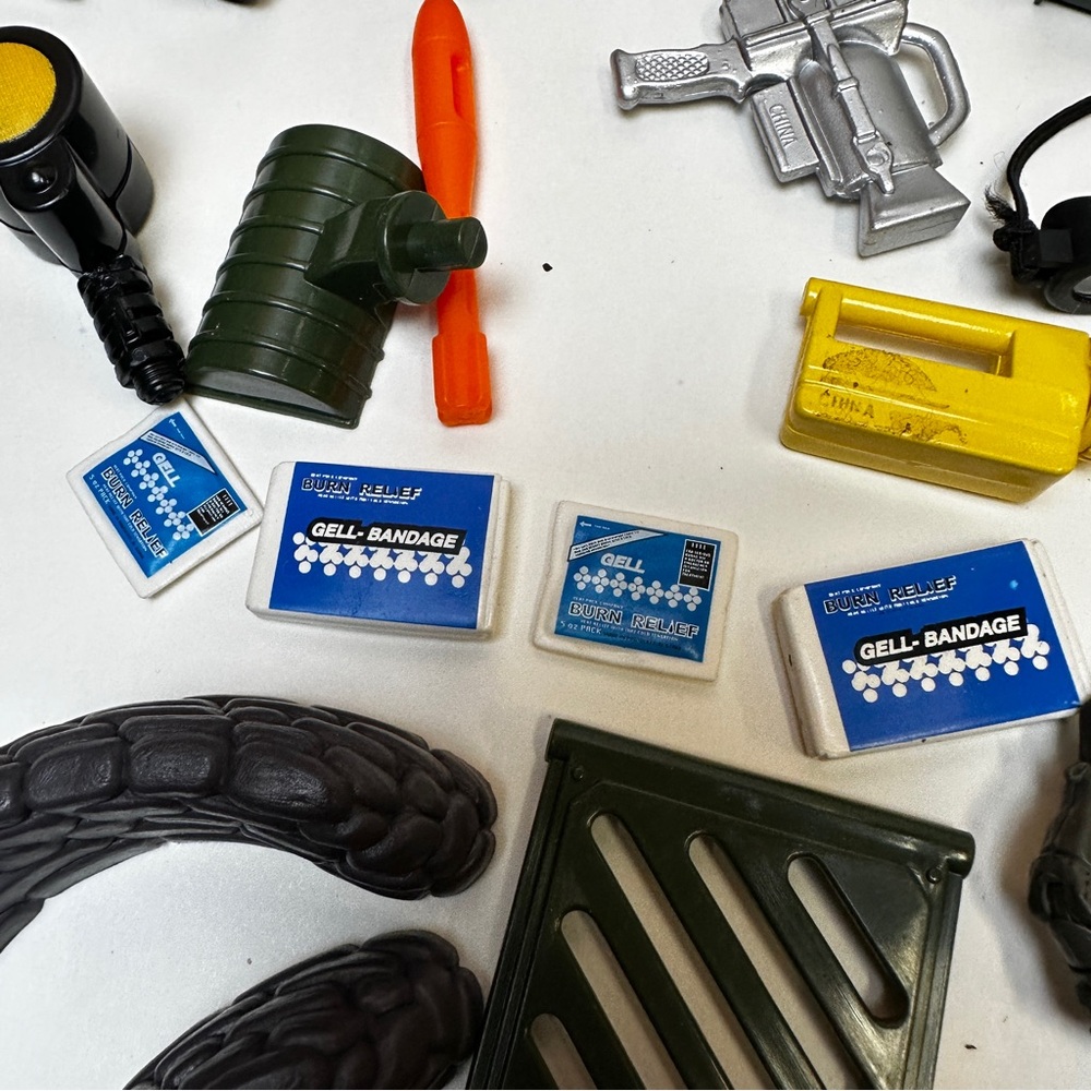 Army Military First Responder Equipment GI Joe Action Figure Accessories w/ Case - Picture 11 of 15